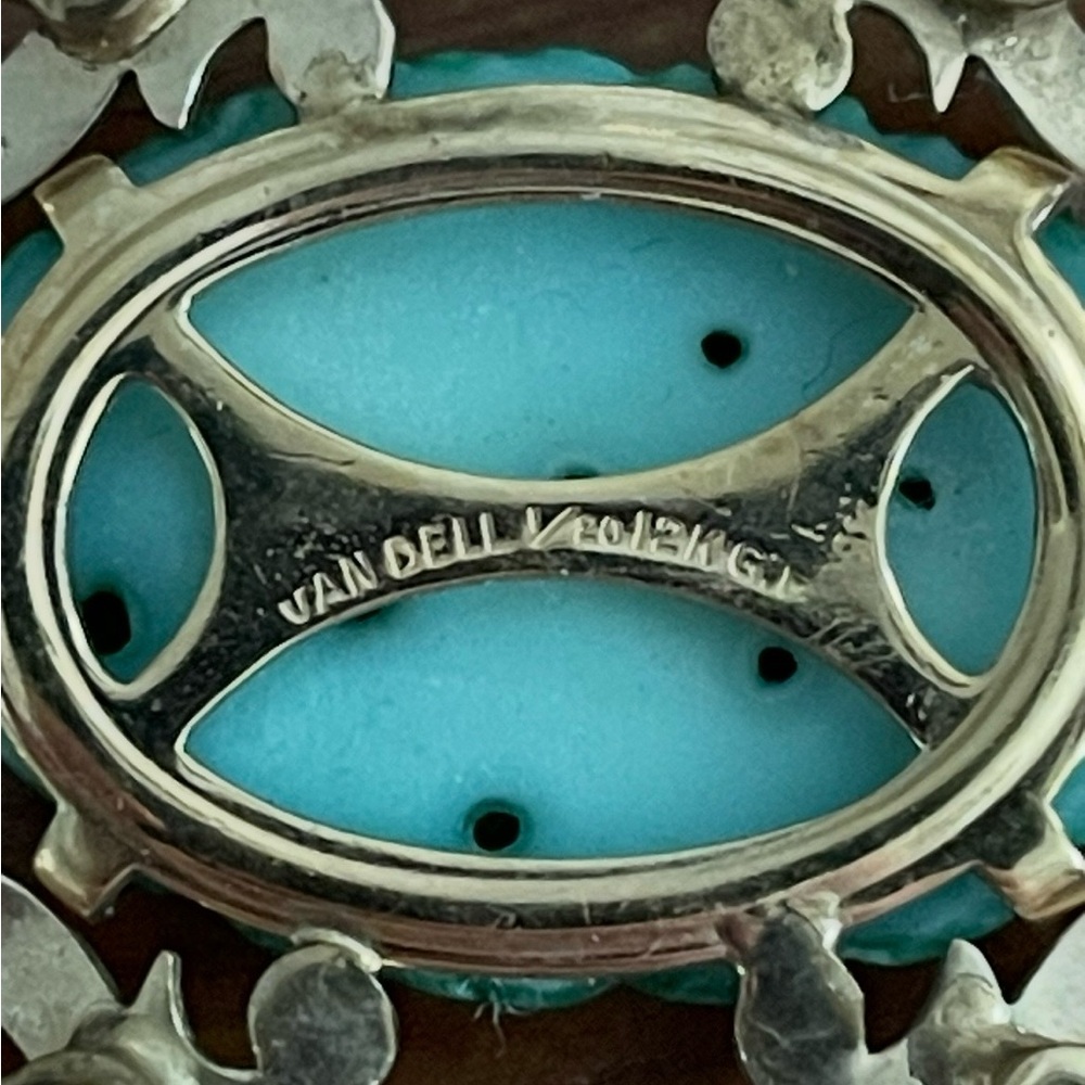 Vintage Van Dell Brooch - Picture 3 of 3